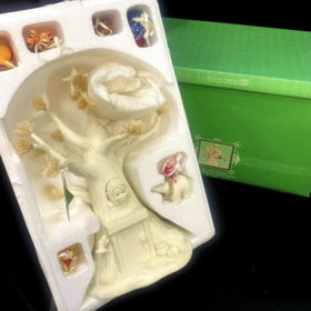 Snowbabies Dept 56 A Very Pooh Christmas Rare Disney Tree & Ornament Set 2006