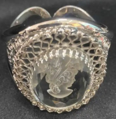 Vtg Whiting & Davis Intaglio Carved Glass Cameo Goldtone Filigree Bracelet - Image 5