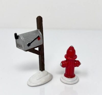 Dept 56 Fire Hydrant & Mailbox Original Snow Village 51322