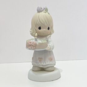 Precious Moments Happy Birthday Dear Jesus Figurine NB272523