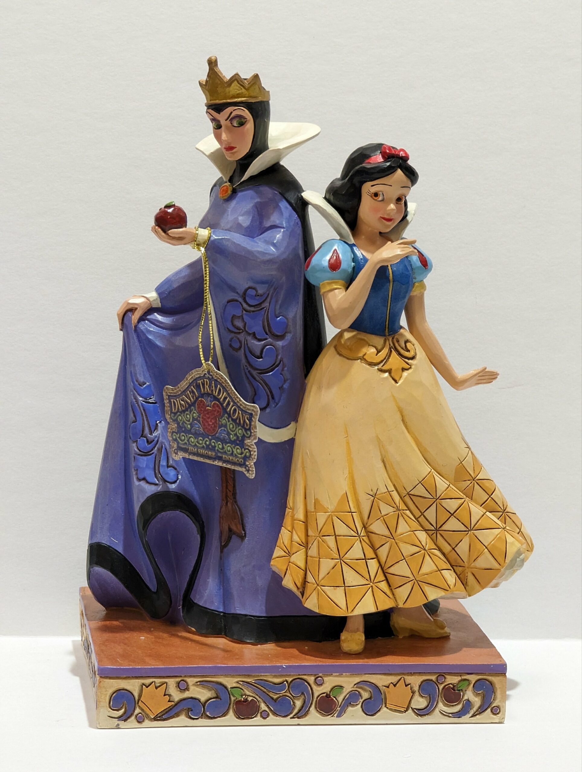 Enesco Disney Traditions By Jim Shore “Evil and Innocence” Snow