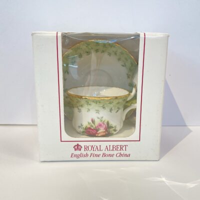 RARE Royal Doulton Albert Old Country Roses Cup & Saucer Green Border Bone China NIB