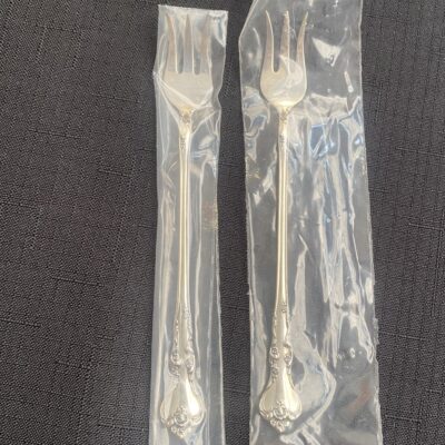 Reed & Barton Savannah Sterling Silver Flatware 2 Cocktail Seafood Forks 5 5/8” NIP