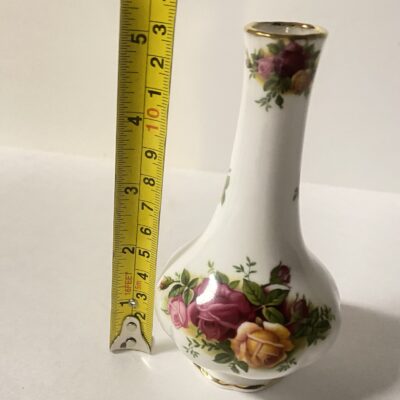 Royal Albert Old Country Roses 1962 Bone China Bud Vase Set/2 NIB - Image 2