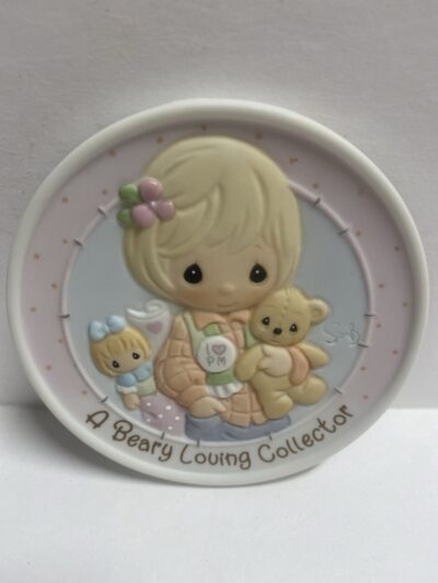 Precious Moments A Beary Loving Collector Medallion SIGNED 823945 RARE