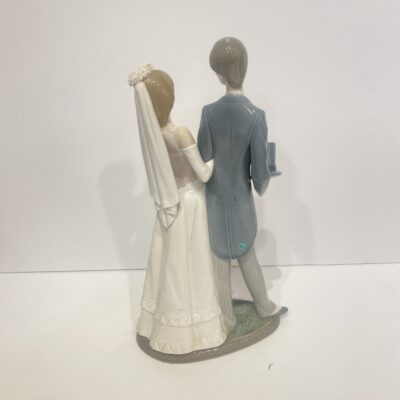 LLADRO Matrimony Bride and Groom Porcelain Figurine 1404 Retired w/Box - Image 2