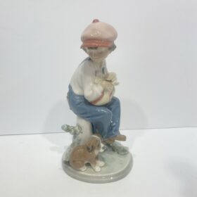 LLADRO Winter Boy With Dog Porcelain Figurine 5220 Retired w/ Box