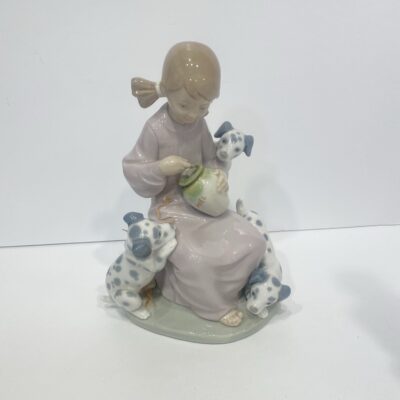 LLADRO “Honey Lickers” Girl with Dalmations Porcelain Figurine 1248 - Image 4